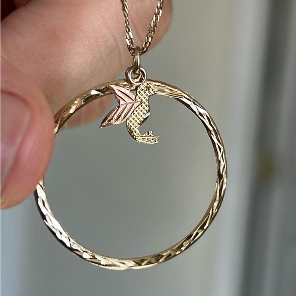14k gold Dove necklace - Picture 5 of 10